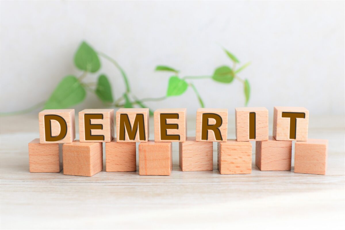 SNS広告の運用を代理店に依頼する前に知るべき3つのデメリット